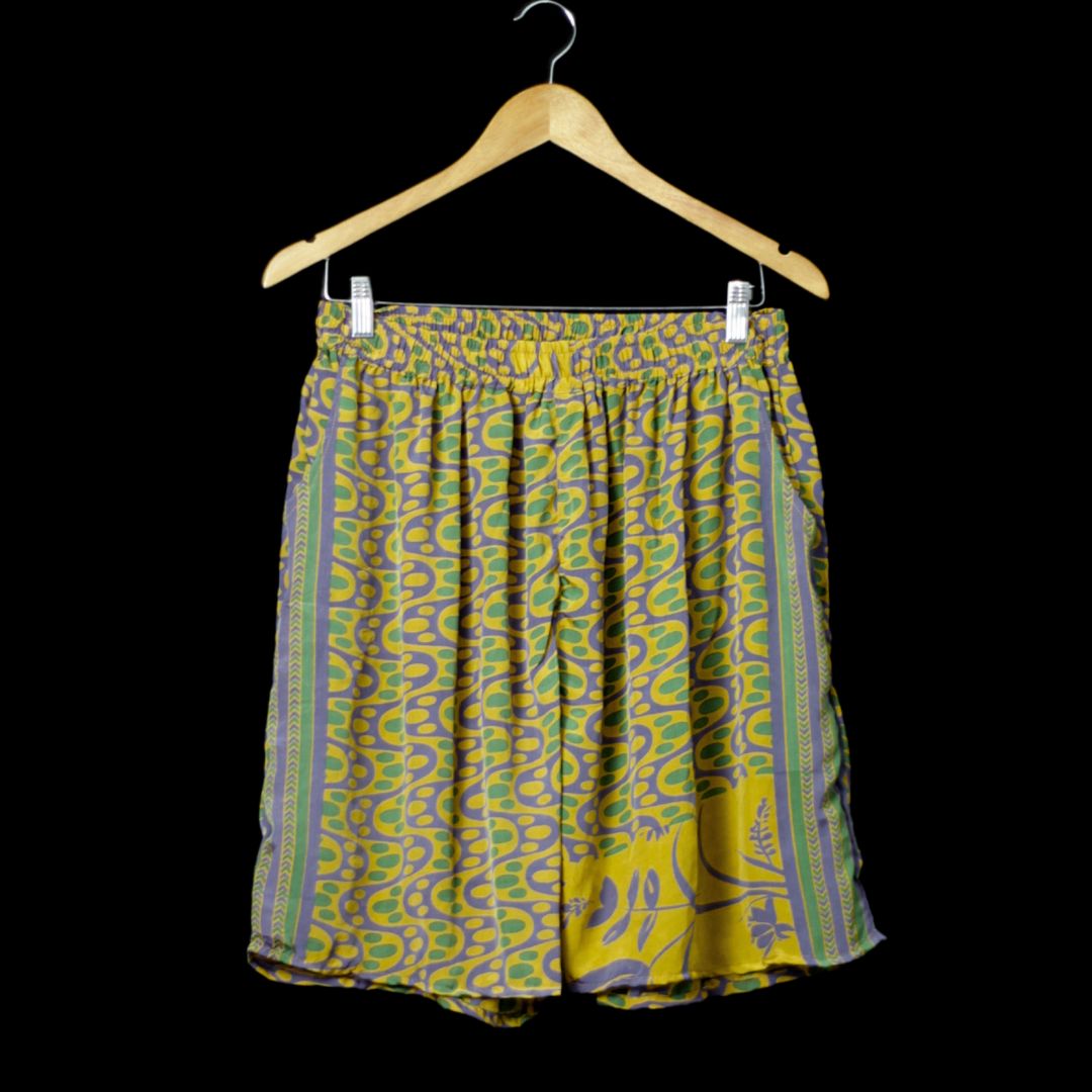 OVERSIZE-SHORTS SEIDE 15 - XL