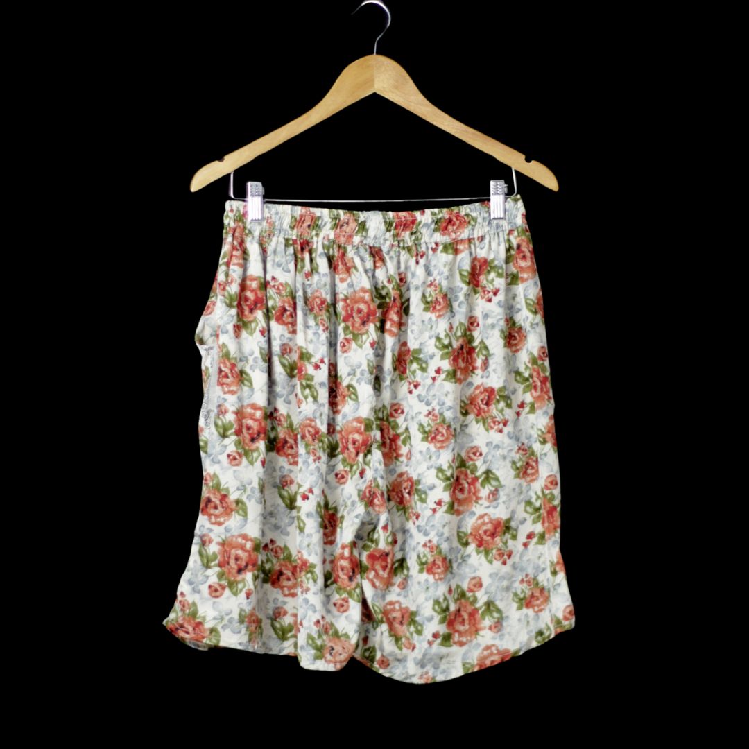OVERSIZE-SHORTS SEIDE 8 - XL