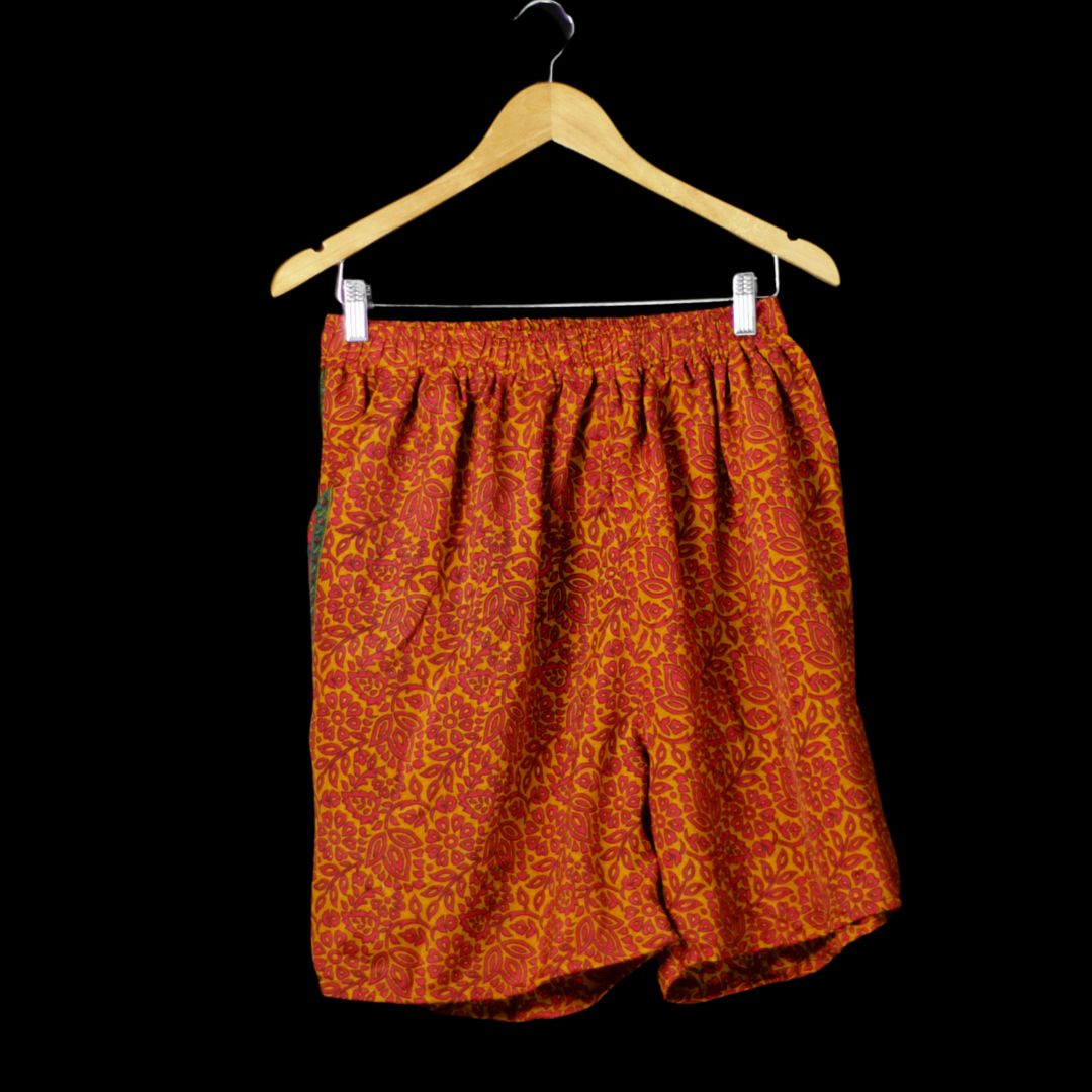 OVERSIZE-SHORTS SEIDE 6 - XL