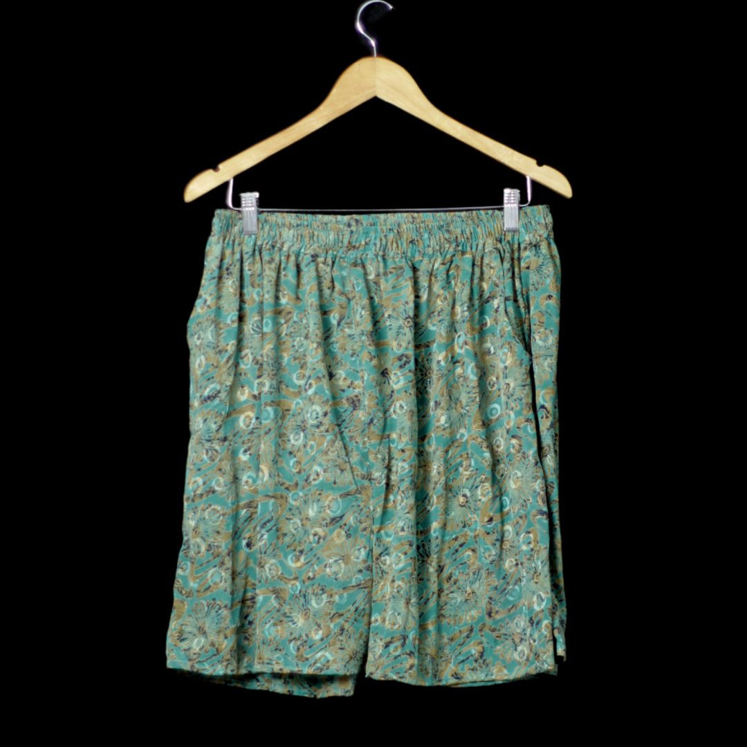 OVERSIZE-SHORTS SEIDE 4 - XXL