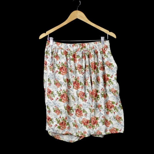OVERSIZE-SHORTS SEIDE 8 - XL